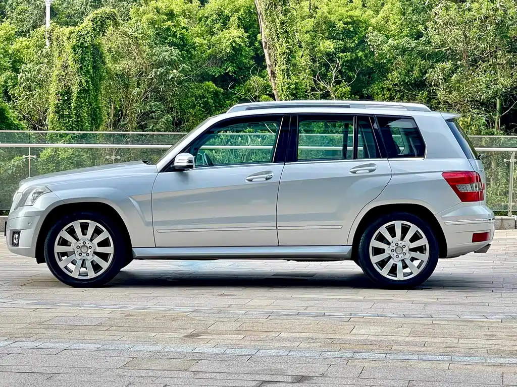 Mercedes-Benz GLK-Class (Import) — миниатюра 5