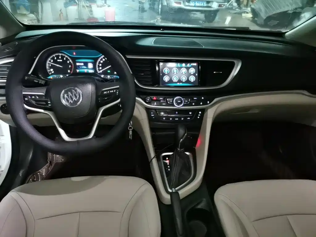 Buick Excelle — миниатюра 10