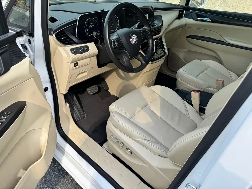 Buick GL8 — миниатюра 8