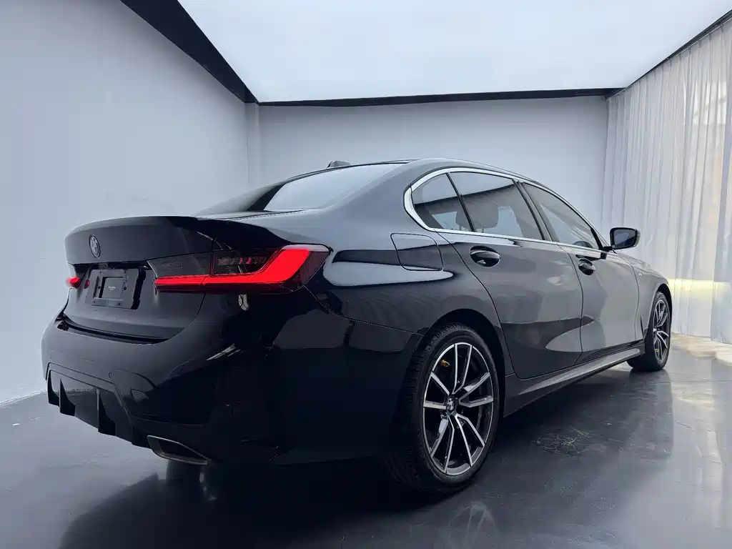 BMW 3 Series — миниатюра 4