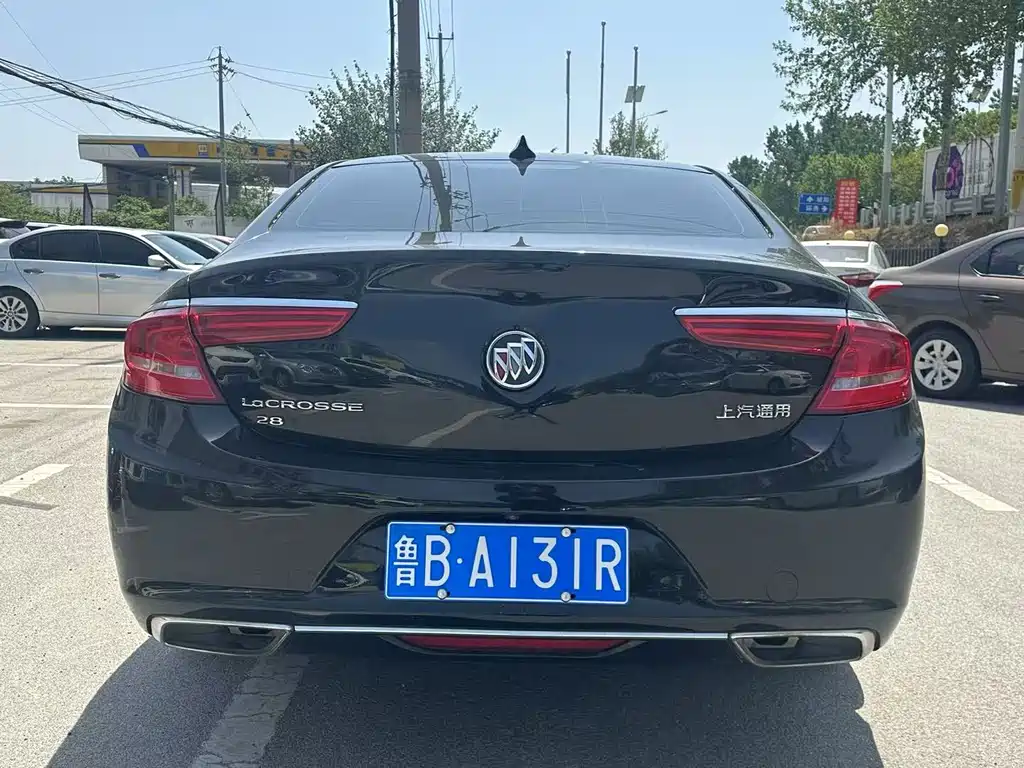 BUICK LACROSSE
