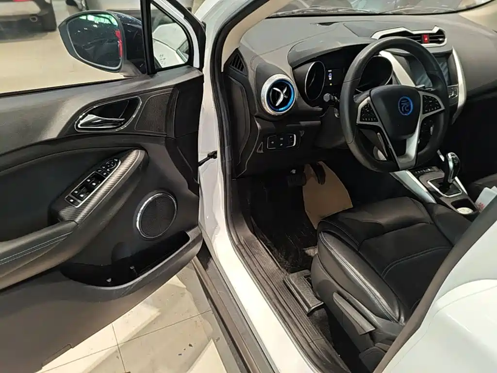 BYD Yuan EV — миниатюра 16