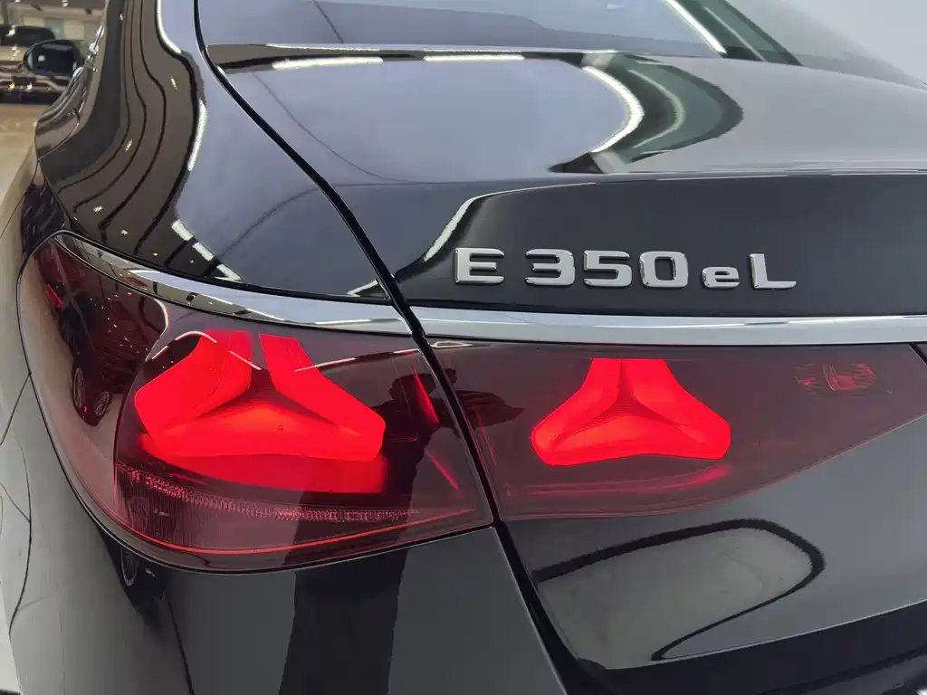 Mercedes-Benz E-Class New Energy — миниатюра 12