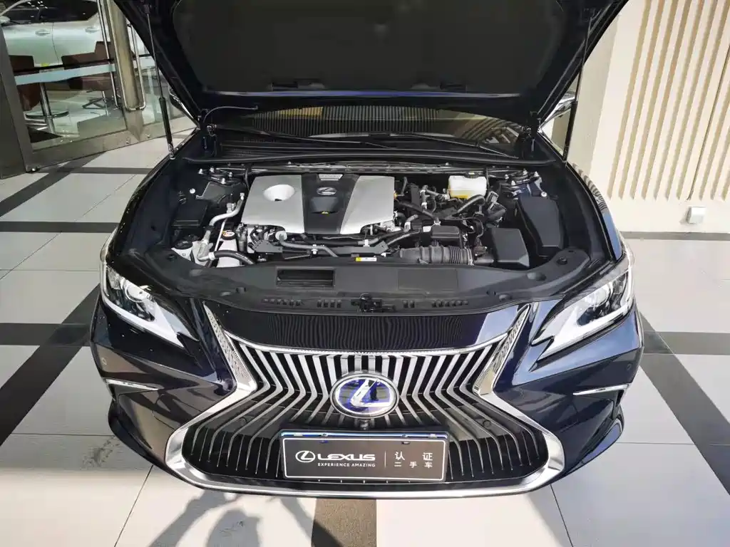 Lexus ES — миниатюра 2