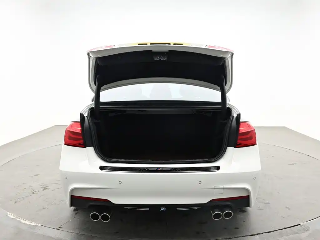BMW 3 Series — миниатюра 8