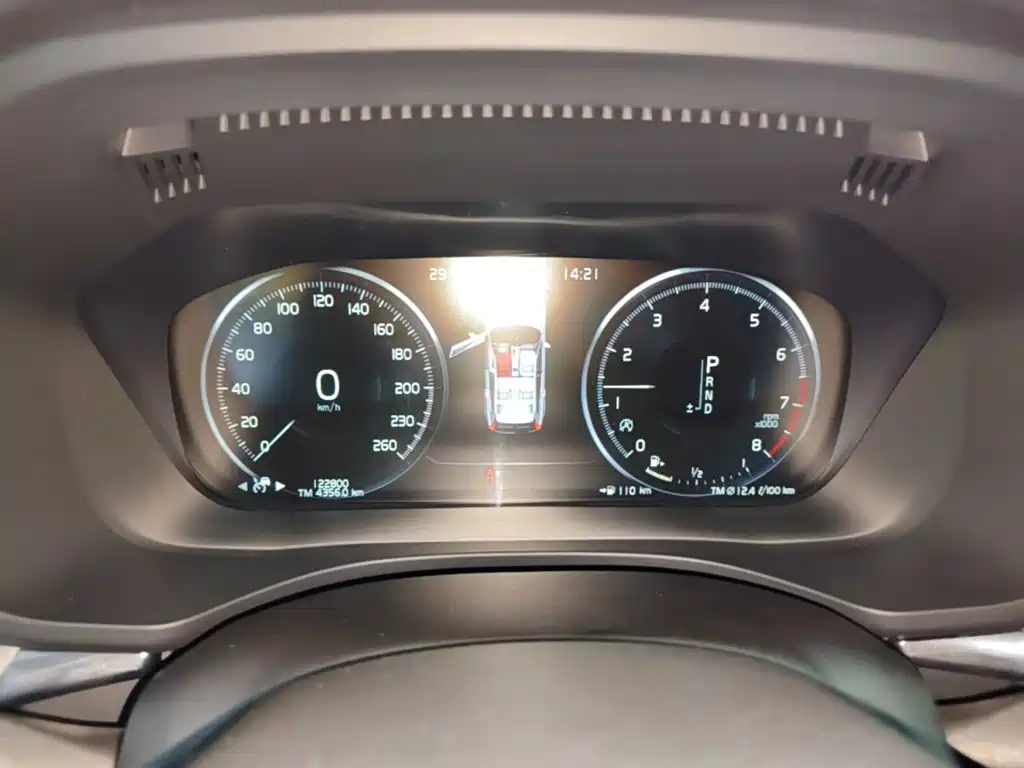 Volvo XC60 — миниатюра 12