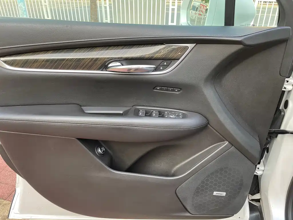Cadillac XT5 — миниатюра 21