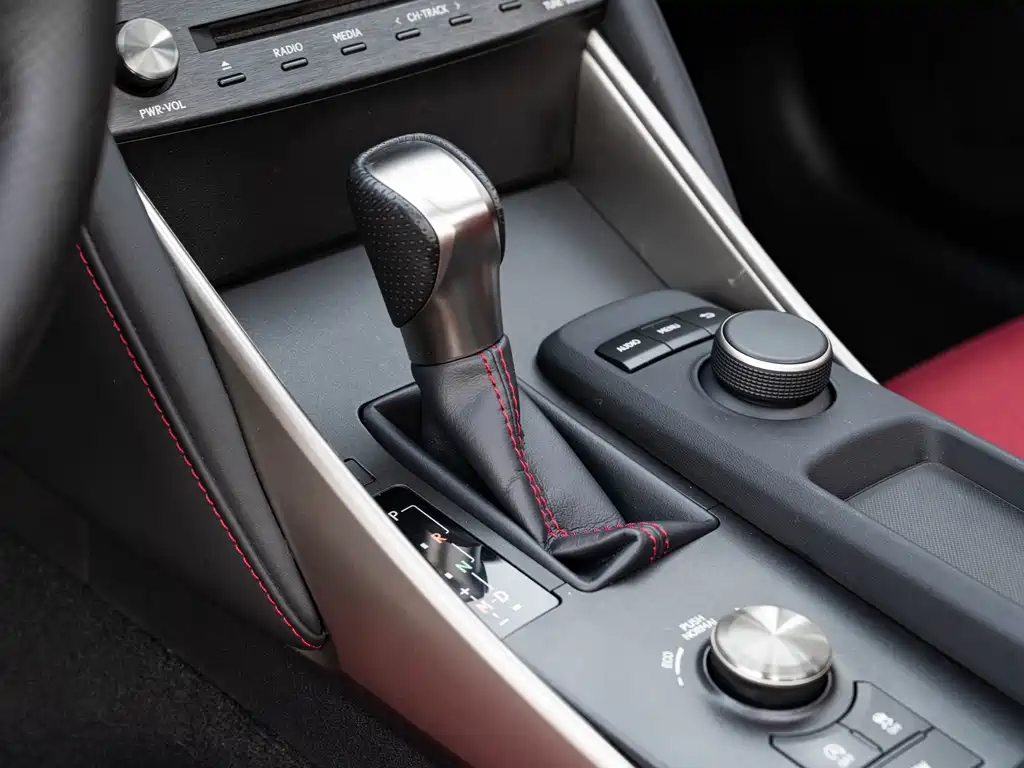 Lexus IS — миниатюра 14