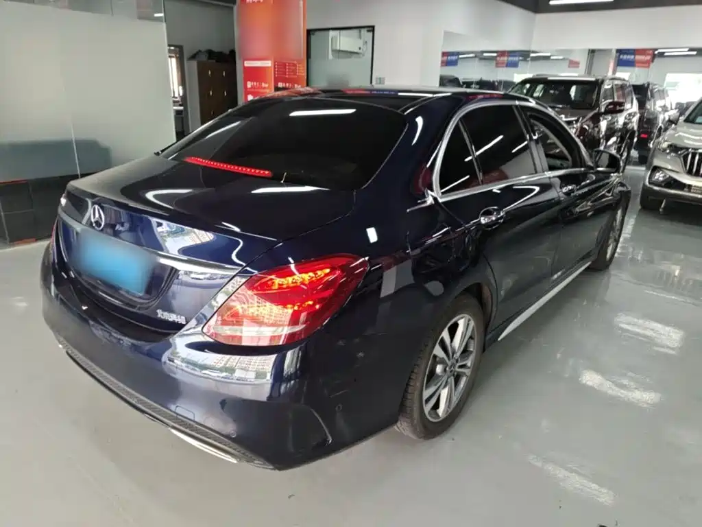 Mercedes-Benz C-Class — миниатюра 7