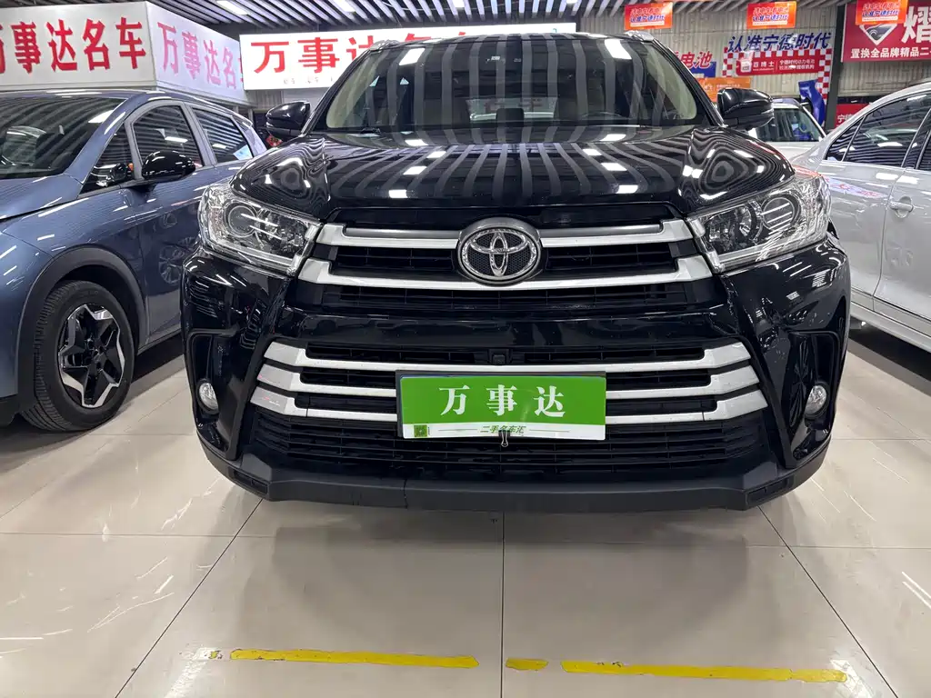 TOYOTA HIGHLANDER