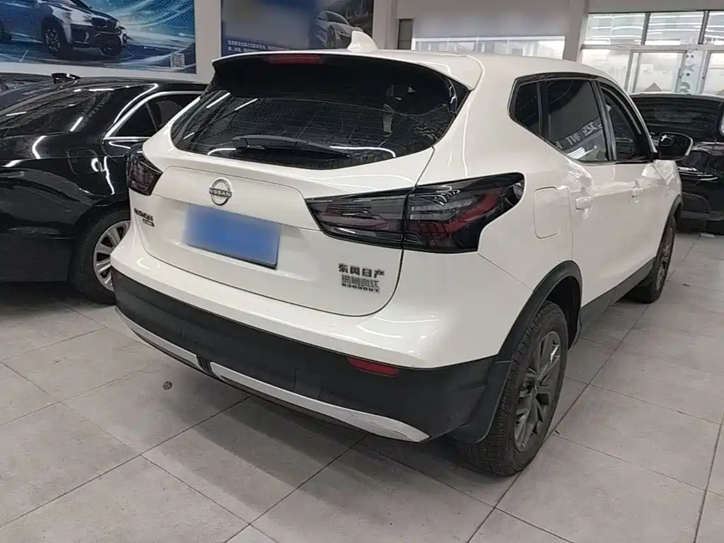Nissan Qashqai — миниатюра 7