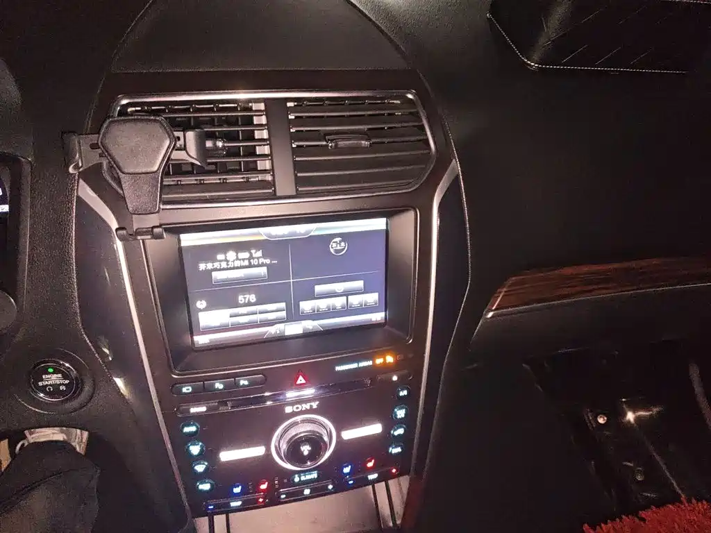 Ford Explorer (Import) — миниатюра 6