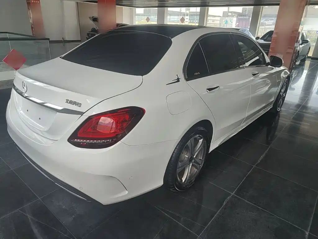 Mercedes-Benz C-Class — миниатюра 7