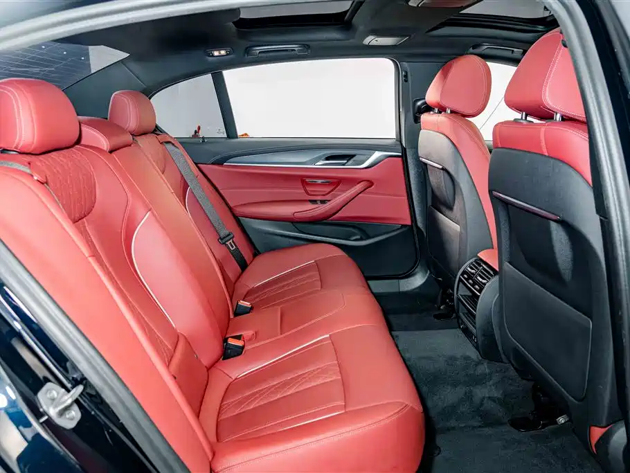 BMW 5 Series New Energy — миниатюра 20
