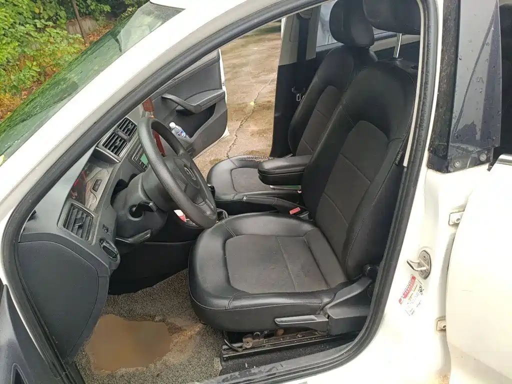 Volkswagen Santana — миниатюра 11