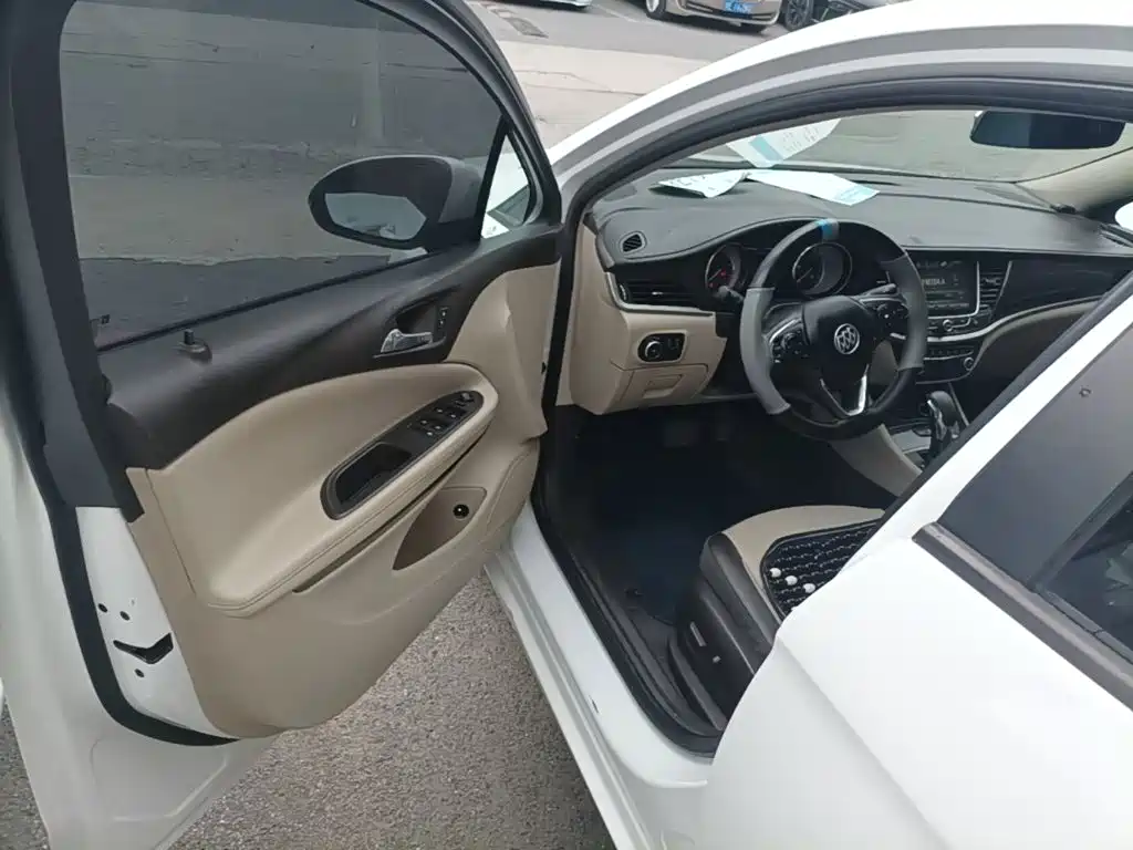 Buick Verano — миниатюра 16
