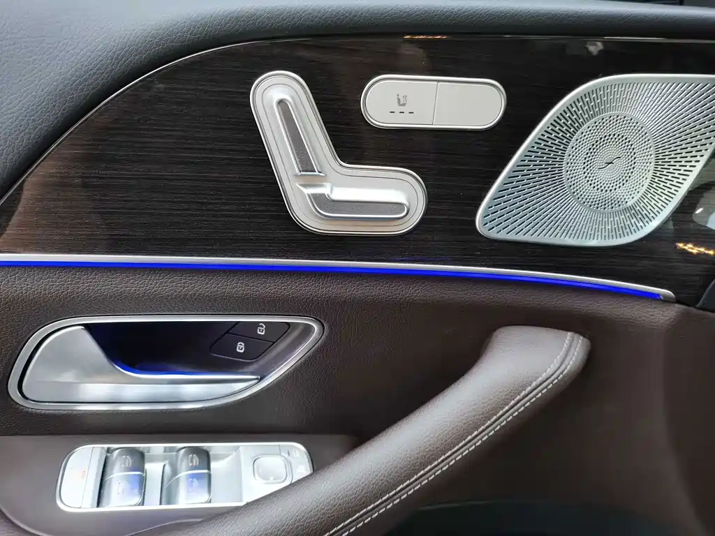 Mercedes-Benz GLE (Import) — миниатюра 21