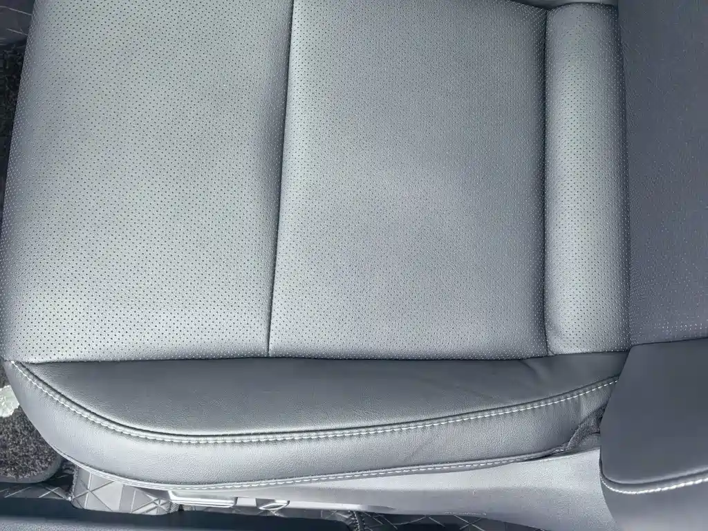 Toyota Camry — миниатюра 13