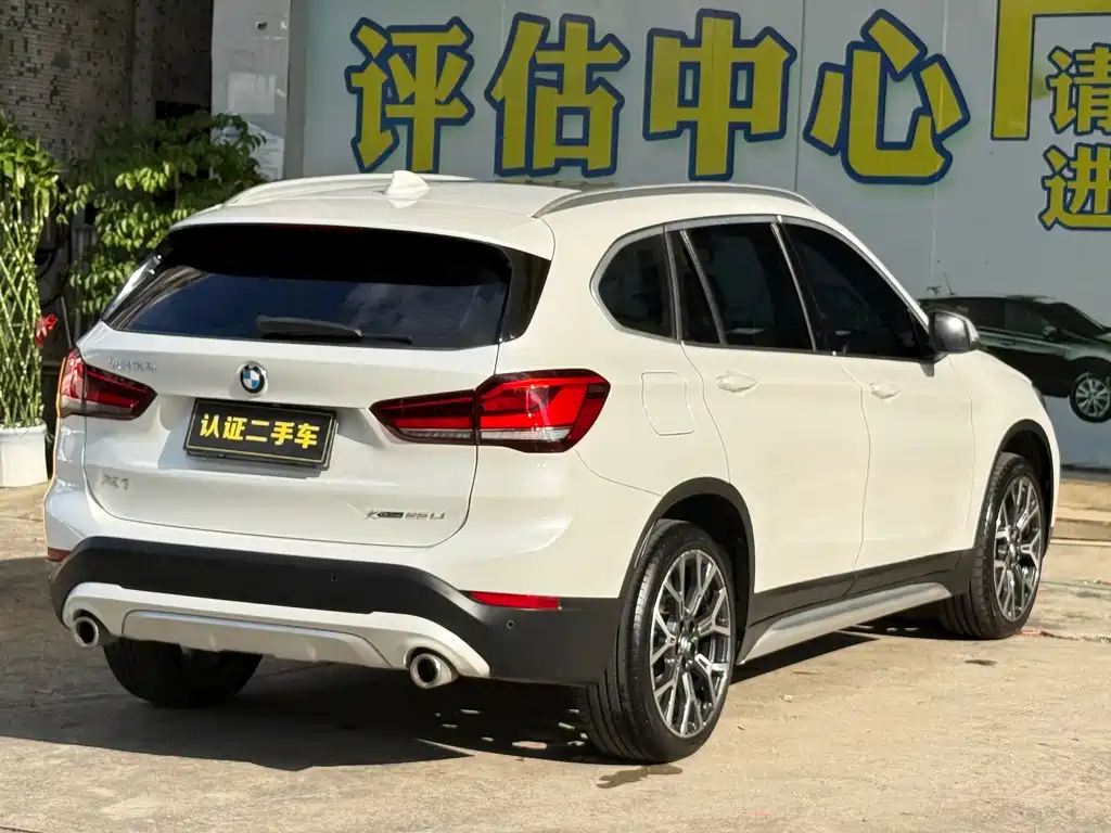 BMW X1 — миниатюра 15