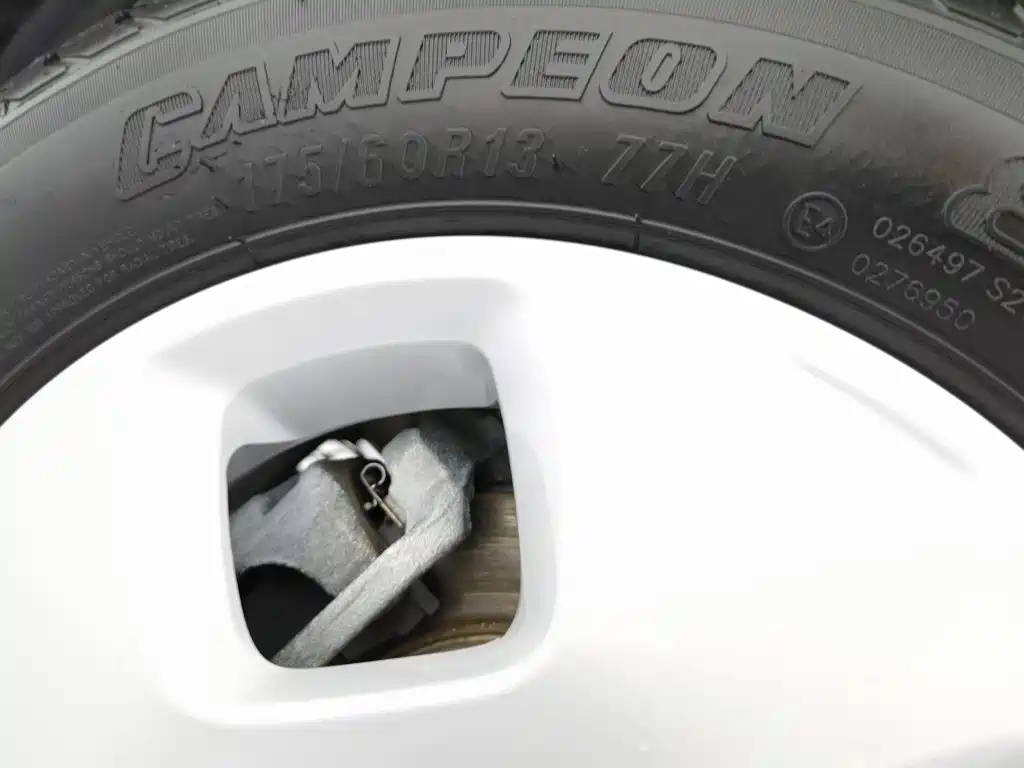 Roewe Clever — миниатюра 24