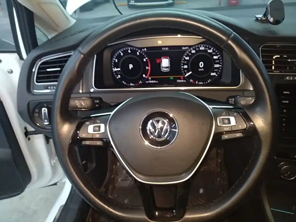 Volkswagen Golf — миниатюра 11