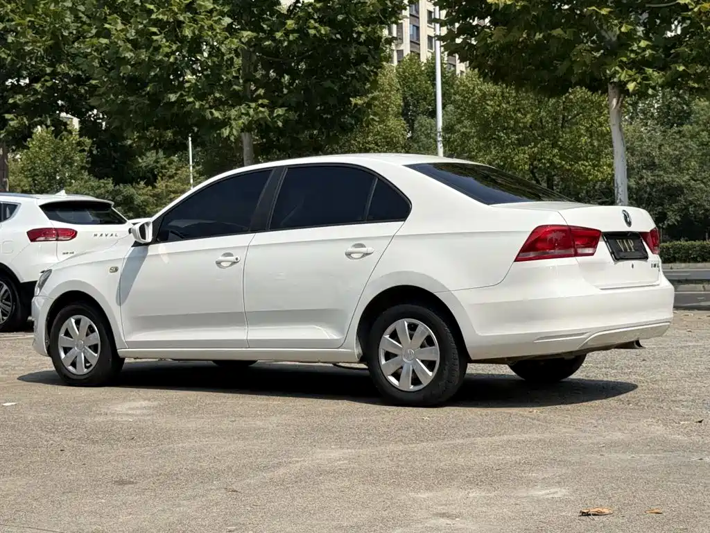 Volkswagen Santana — миниатюра 4
