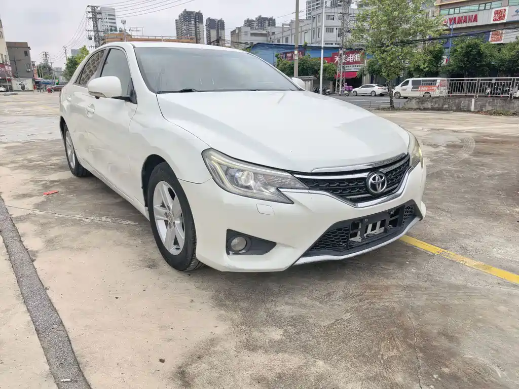 Toyota Reiz — миниатюра 3