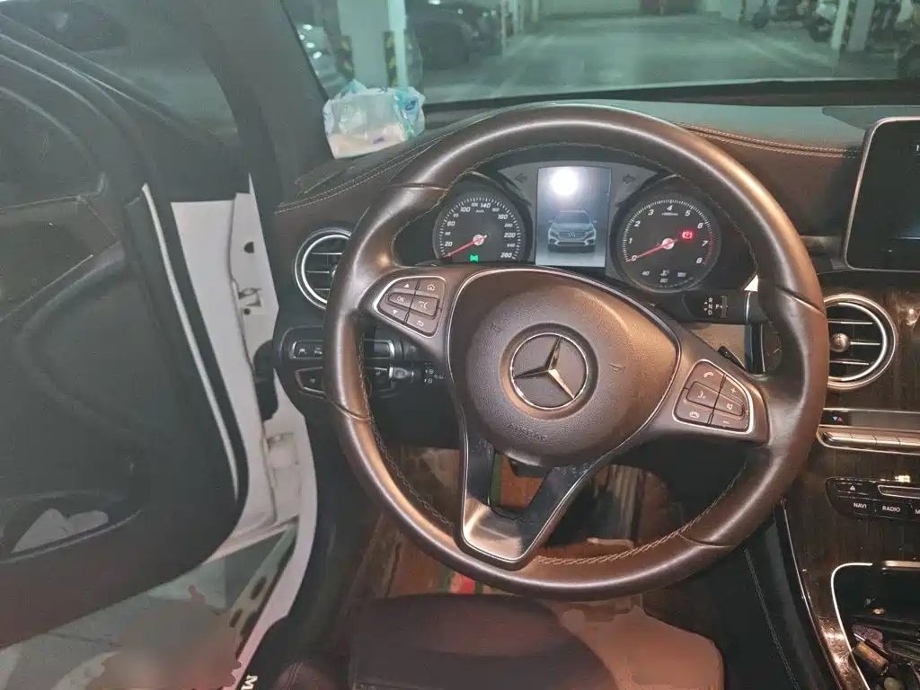 Mercedes-Benz GLC — миниатюра 11