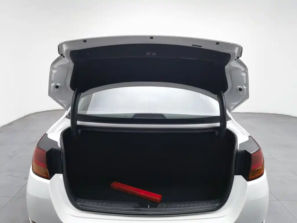 Kia K5 — миниатюра 16