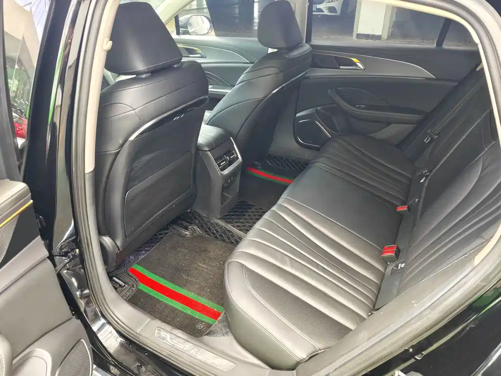 Hongqi Hongqi H5 — миниатюра 9