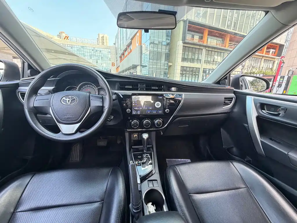 Toyota Corolla — миниатюра 5