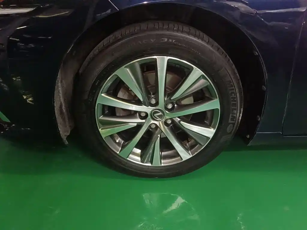 Lexus ES — миниатюра 23