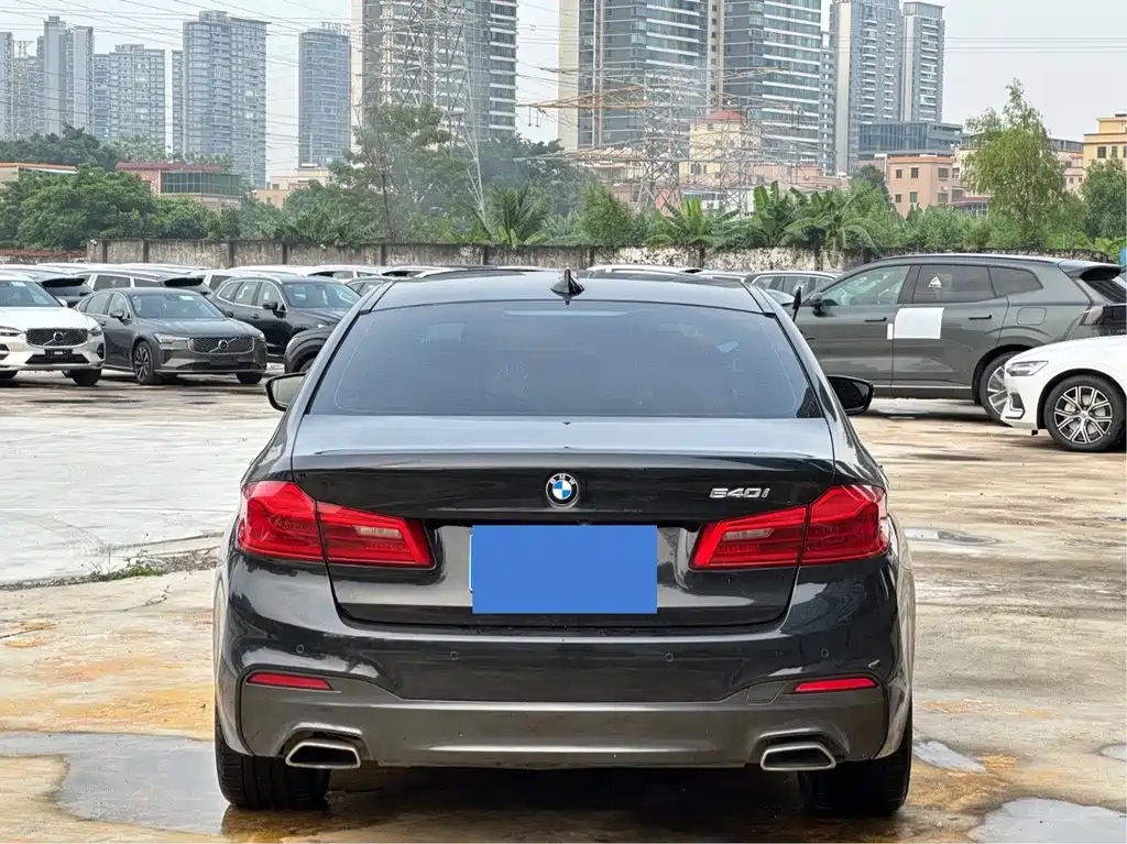 BMW 5 Series (Import) — миниатюра 4