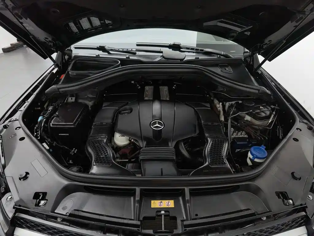 Mercedes-Benz GLE (Import) — миниатюра 6