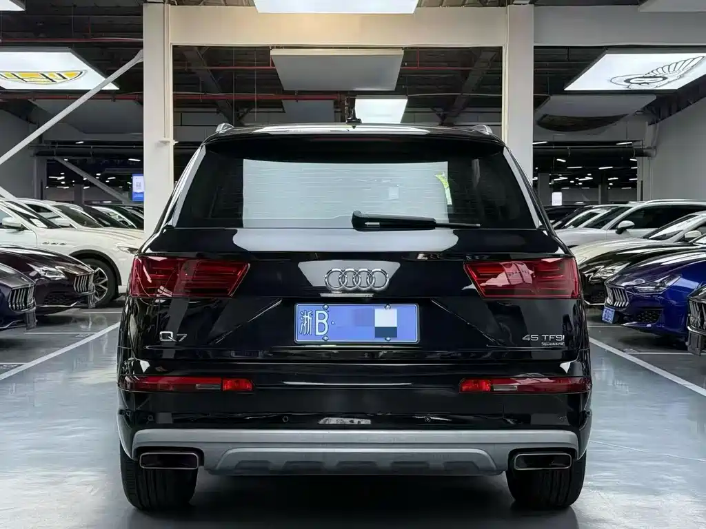 Audi Q7 — миниатюра 9