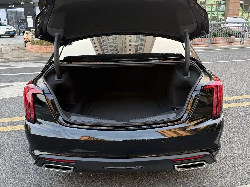Cadillac CT5 — миниатюра 10