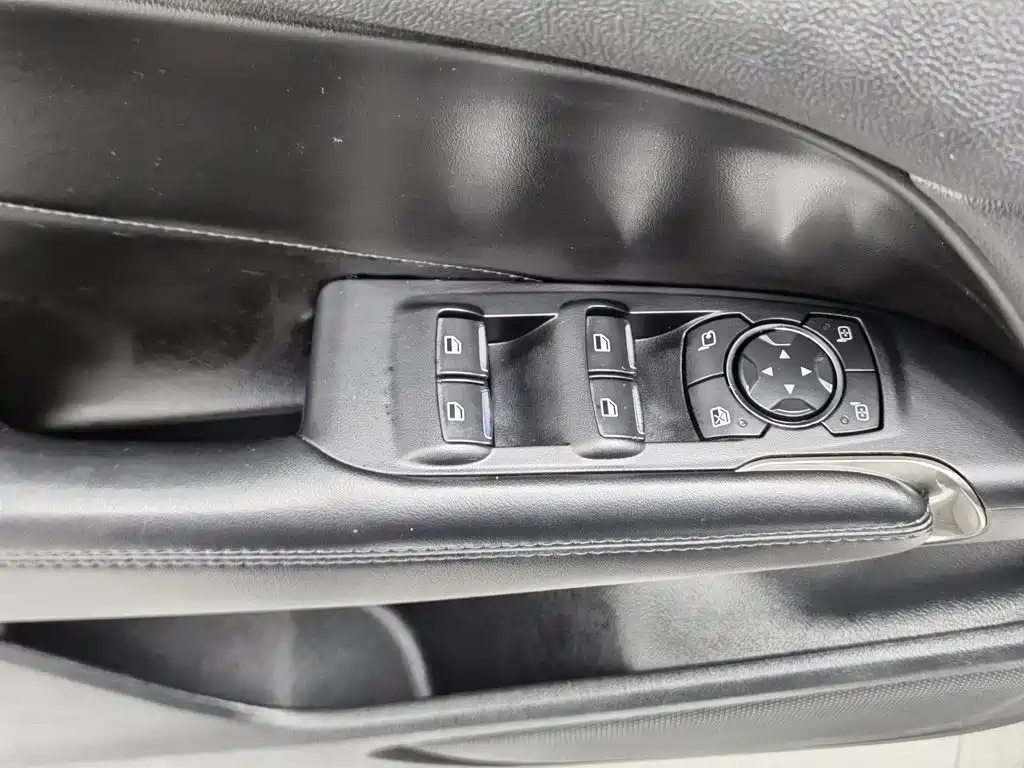 Lincoln MKC — миниатюра 9