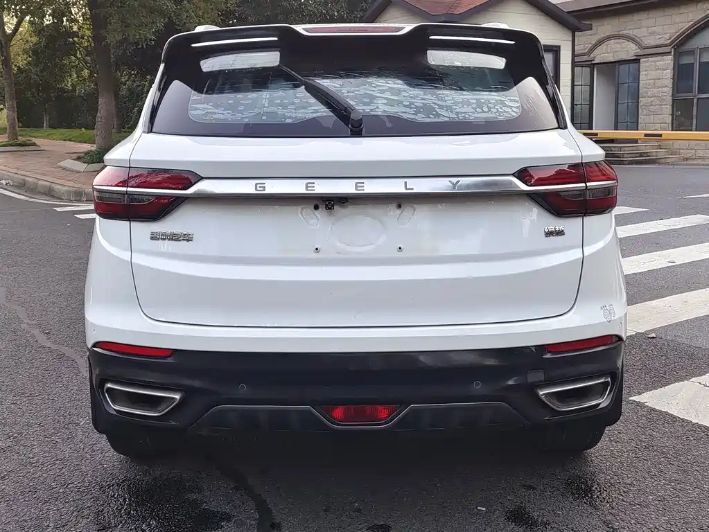 Geely Binyue — миниатюра 11
