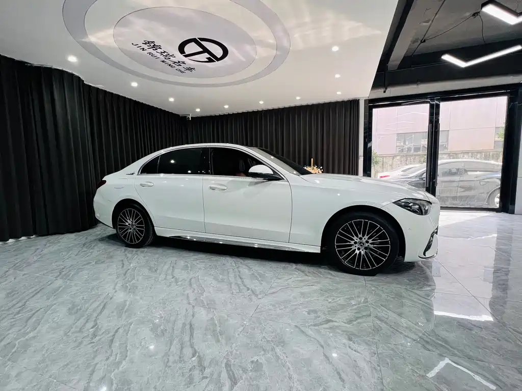 Mercedes-Benz C-Class — миниатюра 3