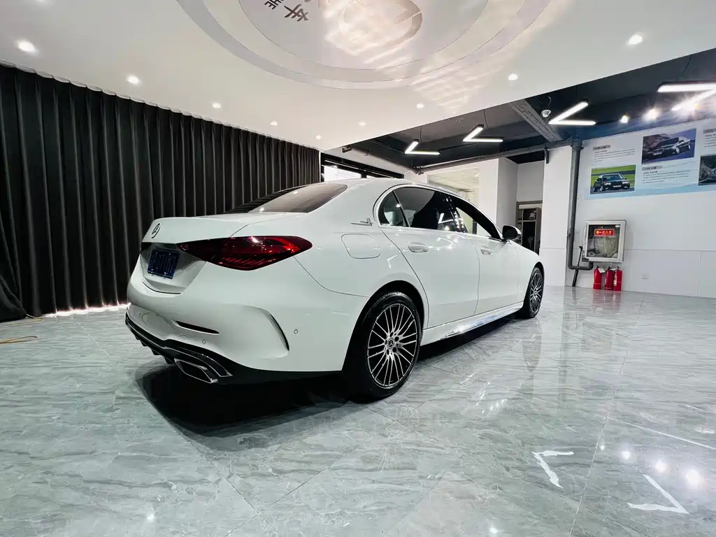 Mercedes-Benz C-Class — миниатюра 4