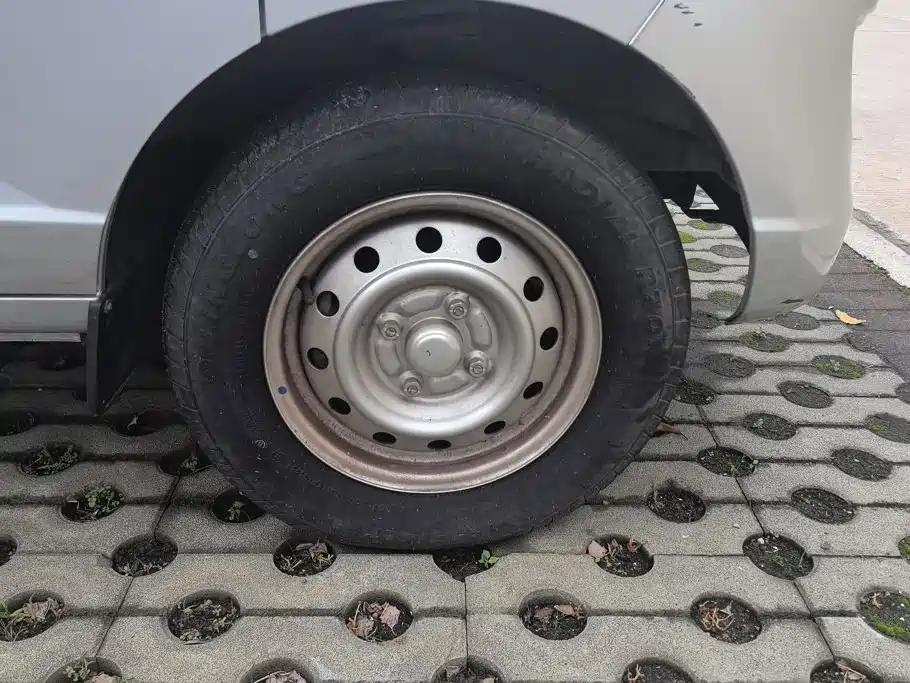 Wuling Rongguang S — миниатюра 6