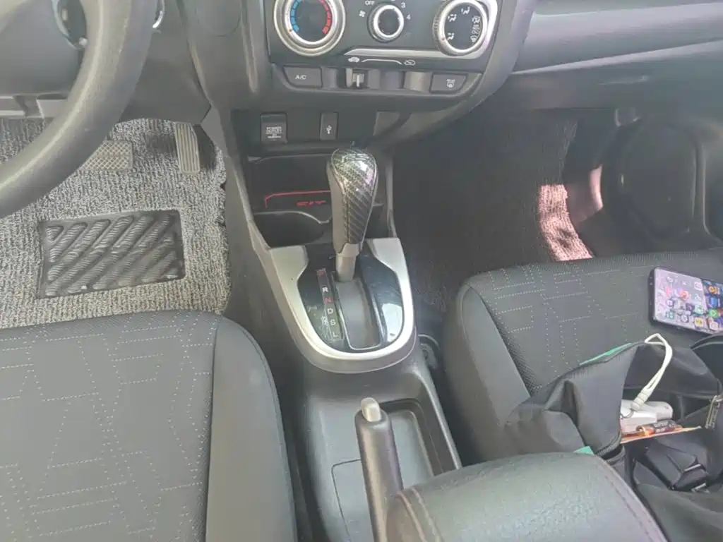Honda Fit — миниатюра 14