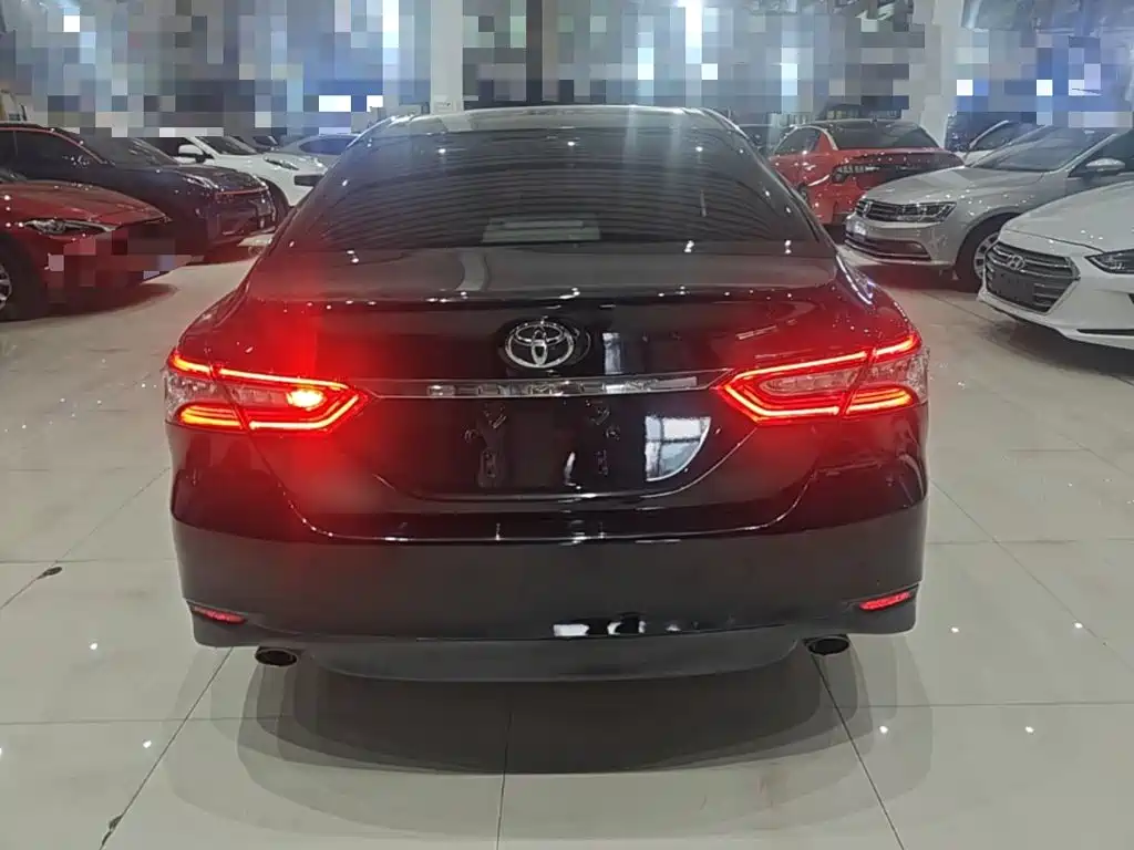 Toyota Camry — миниатюра 6