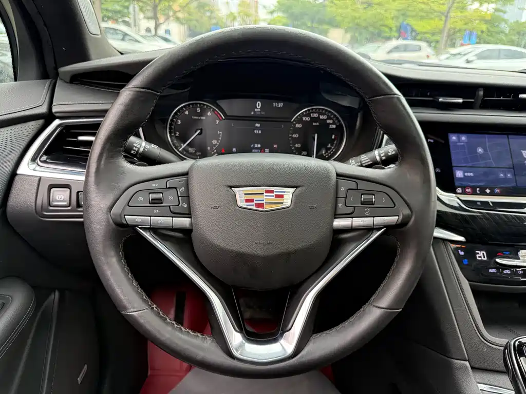 Cadillac XT6 — миниатюра 18