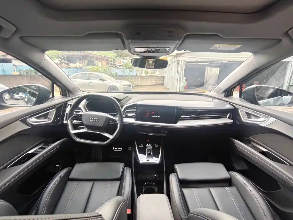 Audi Q4 e-tron — миниатюра 9