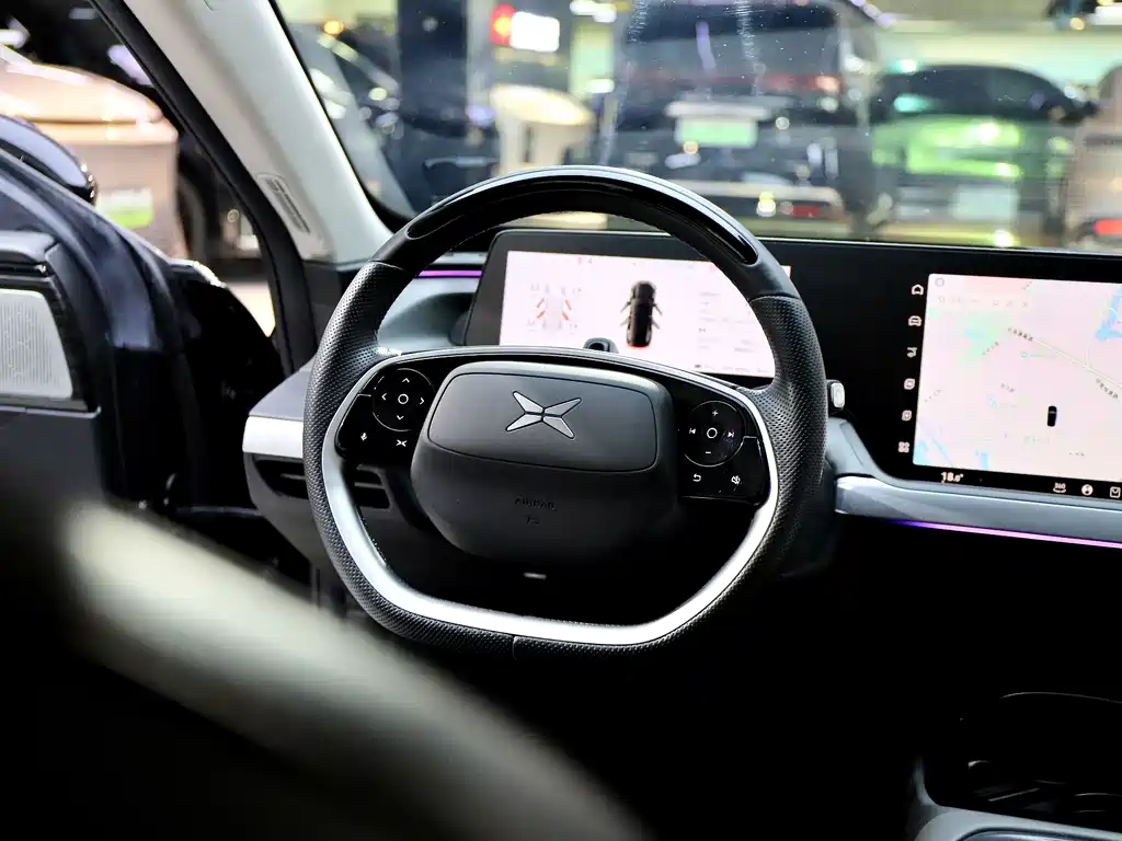 XPeng P7 — миниатюра 10