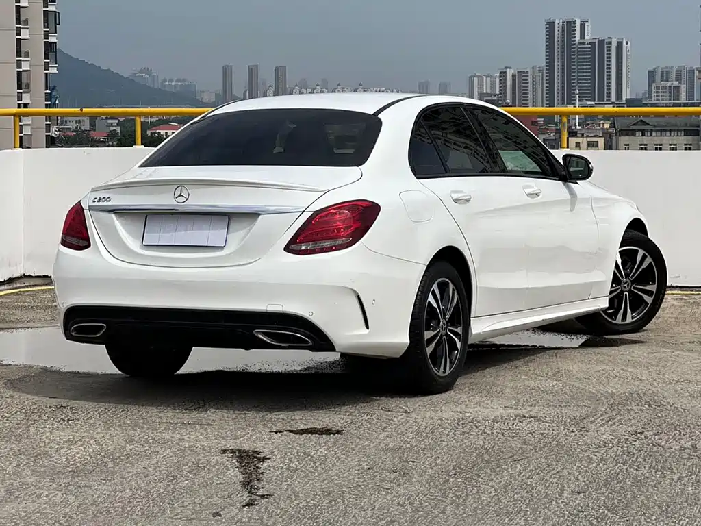 Mercedes-Benz C-Class — миниатюра 12