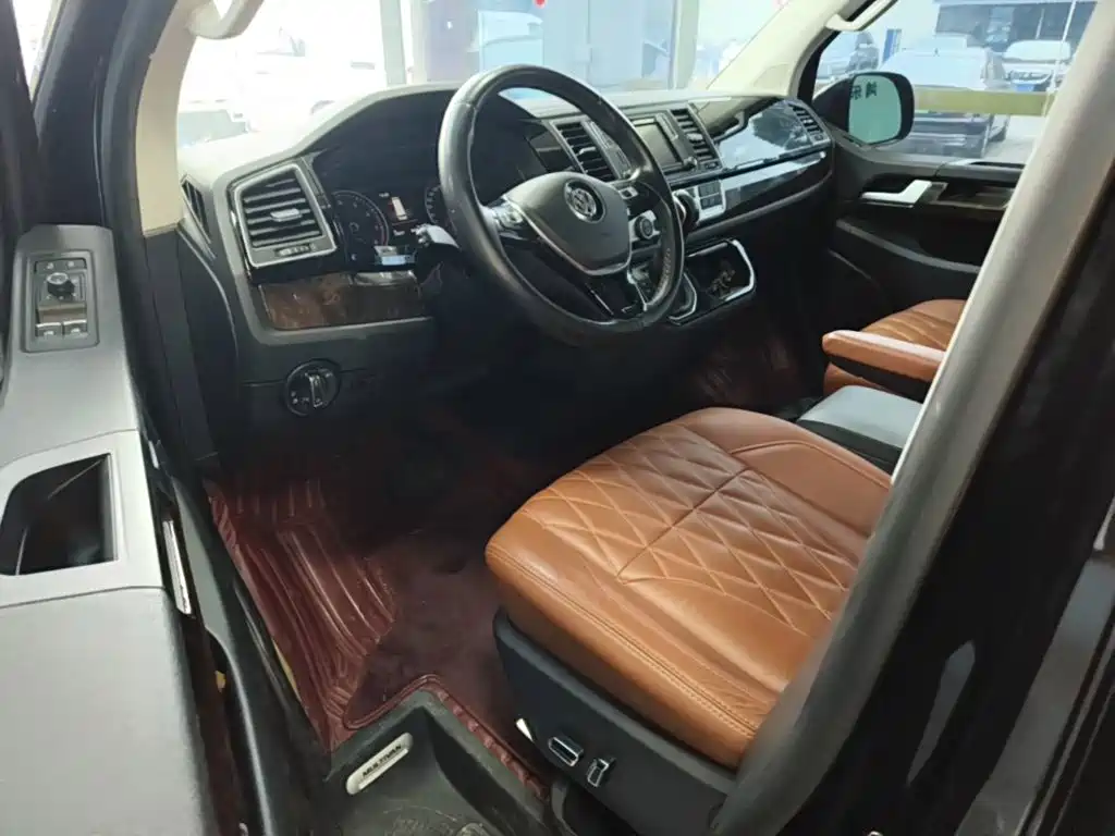 Volkswagen Multivan — миниатюра 16