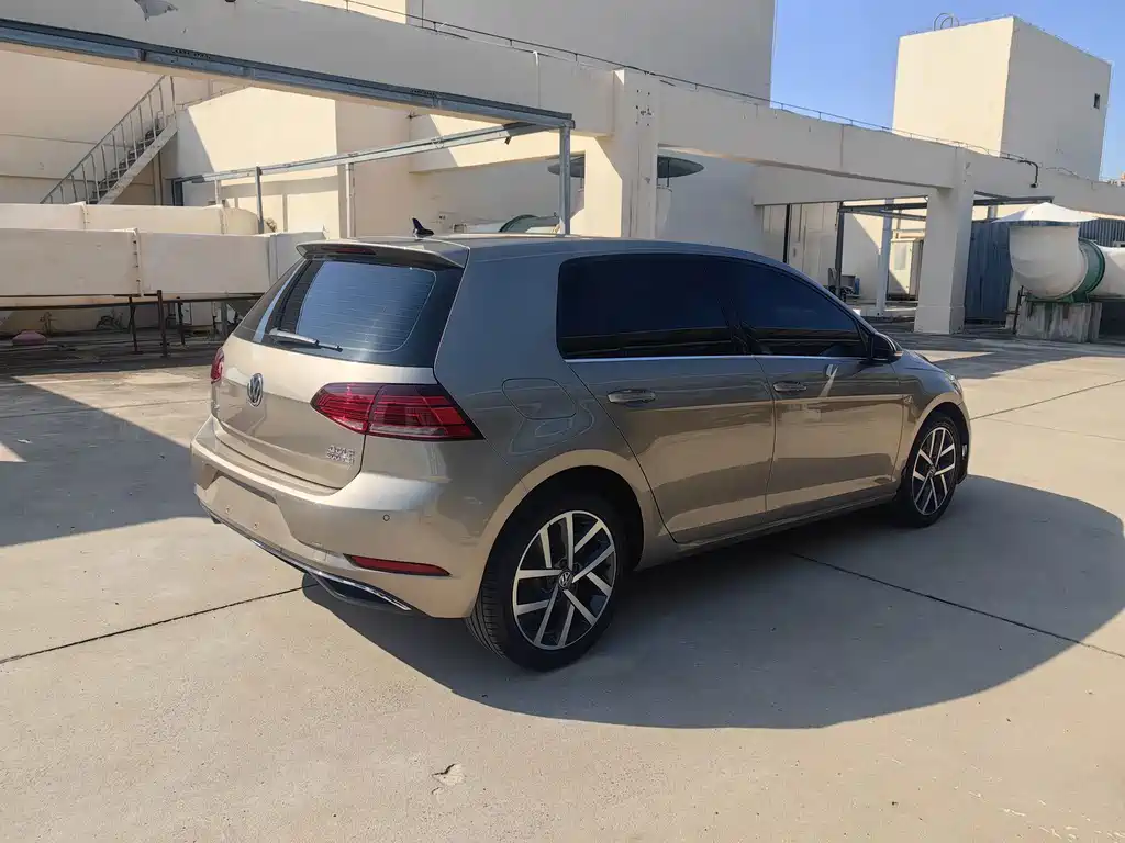 Volkswagen Golf — миниатюра 9