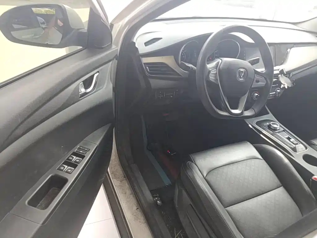 Changan Eado New Energy — миниатюра 16